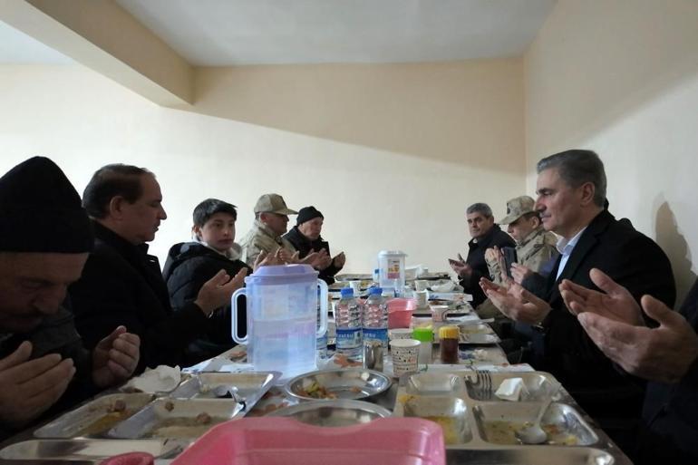 21 yıllık Ramazan geleneği... Bu köyde yoldan geçene iftar ücretsiz