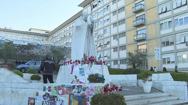 Vatikan’da Papa Francis açıklaması: Gece boyunca uyudu, dinlendi