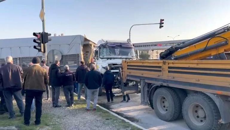 Afyonkarahisarda feci kaza: Çok sayıda yaralı var