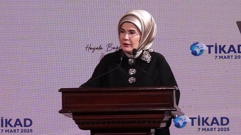 Emine Erdoğandan hayata bağlayan ilmek: Pazırık Halısı depremzedeler için satıldı