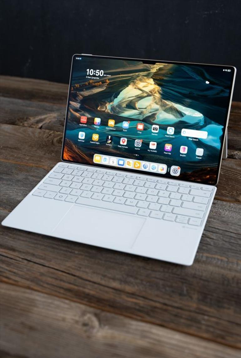 Huawei’nin merakla beklenen tablet modellerinden olan Huawei MatePad Pro 13.2 kullanıcıları için benzersiz bir deneyim sunuyor