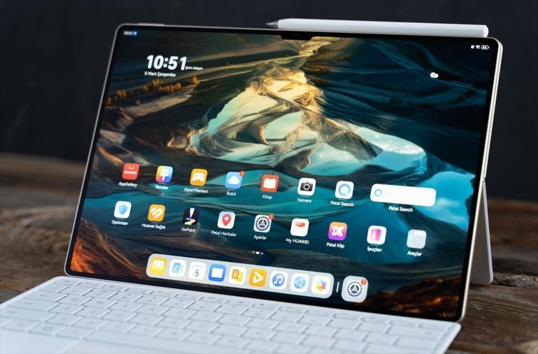 Huawei’nin merakla beklenen tablet modellerinden olan Huawei MatePad Pro 13.2 kullanıcıları için benzersiz bir deneyim sunuyor