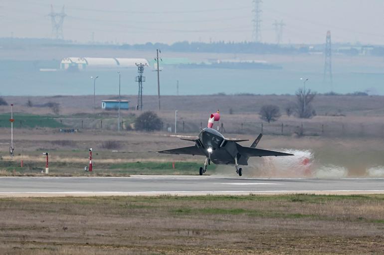 Bayraktar KIZILELMA, Aerodinamik Sistem Tanımlama Testi’ni başarıyla geçti