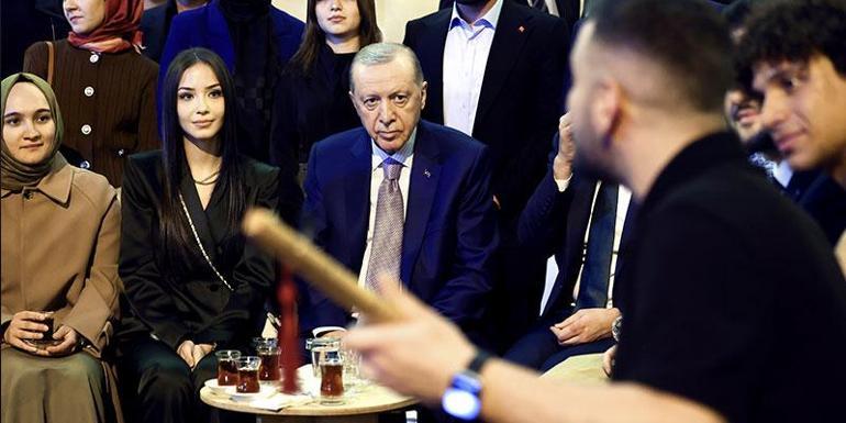 Cumhurbaşkanı Erdoğan, İstanbulda gençlerle bir araya geldi