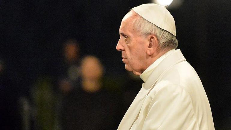 Papa için cenaze töreni başladı | Törene 170 hükümet ve parlamento başkanı katılıyor