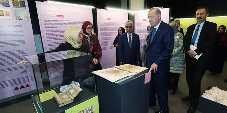 Cumhurbaşkanı Erdoğan Saklı Kalanlar sergisini ziyaret etti