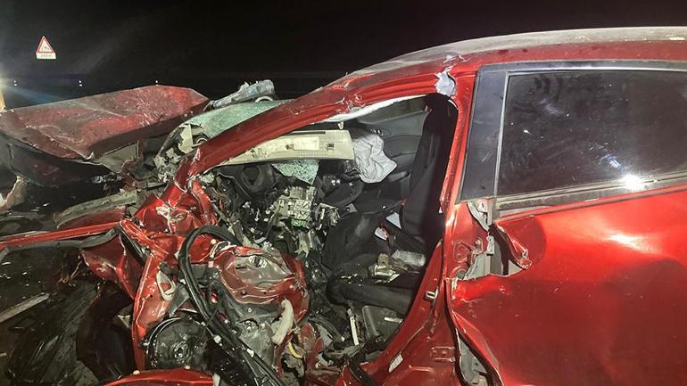 Ankara-Niğde otoyolunda kafa kafaya facia: 4 ölü