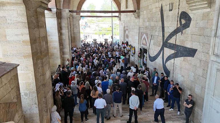 Eski eşi tarafından katledilen Bahar Aksu gözyaşlarıyla uğurlandı
