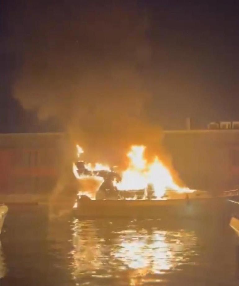 SON DAKİKA... İstanbul Tuzla marinada 4 tekne alev alev yandı