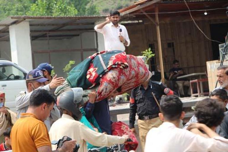Dünya diken üstünde Hindistan - Pakistan savaşı başladı: SİHAlar vuruldu, hava savunma sistemi hedef alındı