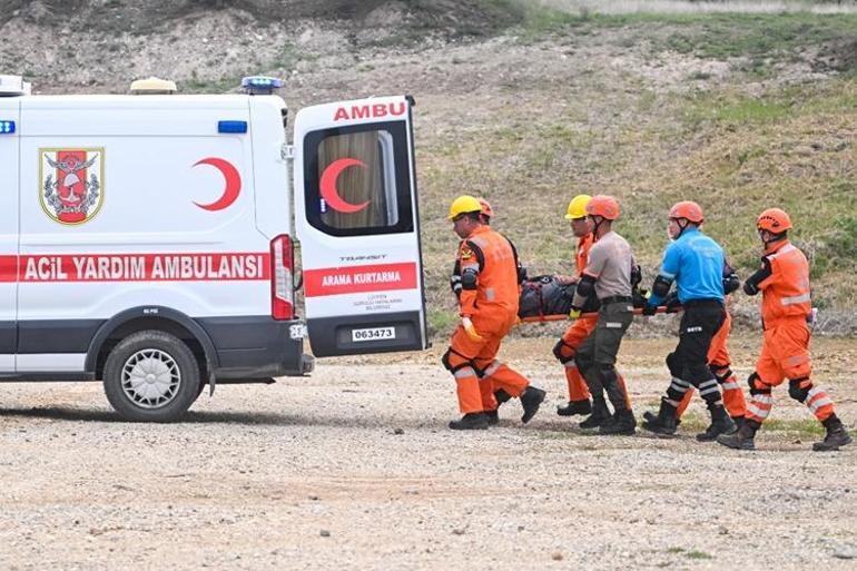 TSKdan nefes kesen deprem tatbikatı
