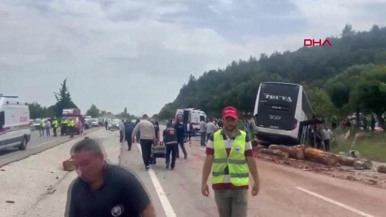 SON DAKİKA... Çanakkale’de zincirleme kaza: 8 ölü