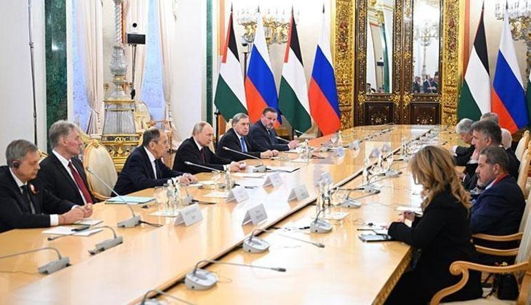 Putin, Filistin Devlet Başkanı Mahmud Abbas ile görüştü