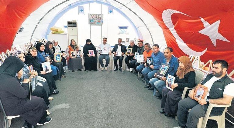 DEM Parti binası önünde evlat nöbeti tutan anneler tek yürek oldu: Anneler Günü’nde evladımıza kavuşalım
