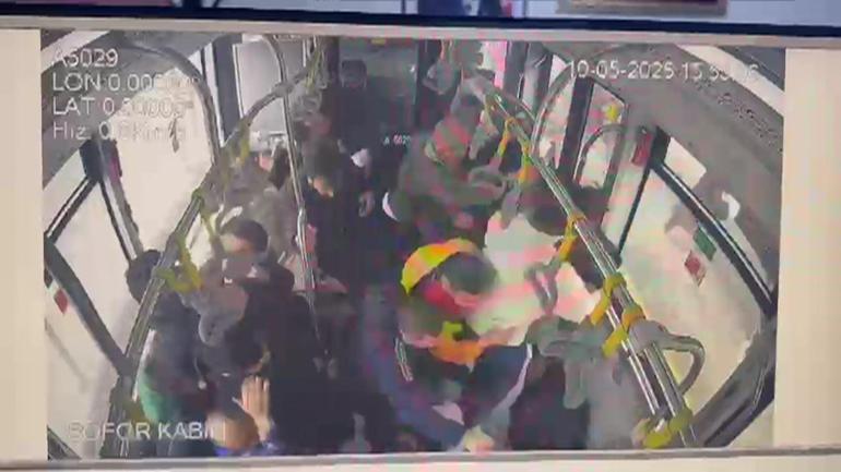 Beylikdüzü’ndeki metrobüs kazası araç içi kamerasına böyle yansıdı