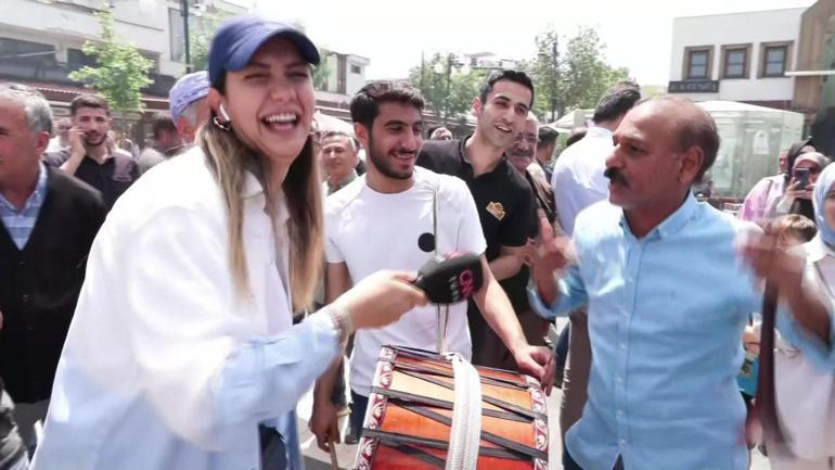 CNN TÜRK sıcak noktadan bildiriyor: İşte Diyarbakırlıların PKK’nın fesih kararına ilk tepkisi Davul zurnalarla kutladılar...