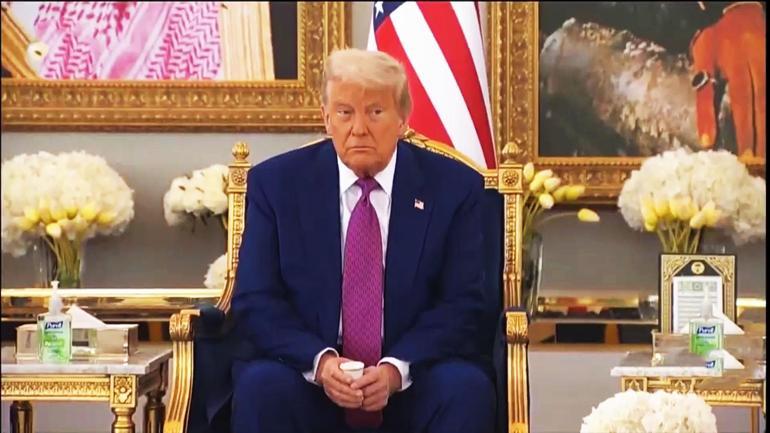 Trump Suudi Arabistan’da: Kahve krizi dikkat çekti