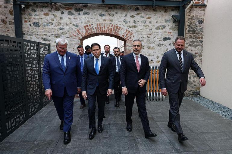 SON DAKİKA... Diplomasinin kalbi İstanbulda atıyor Anbean yaşanan son gelişmeler