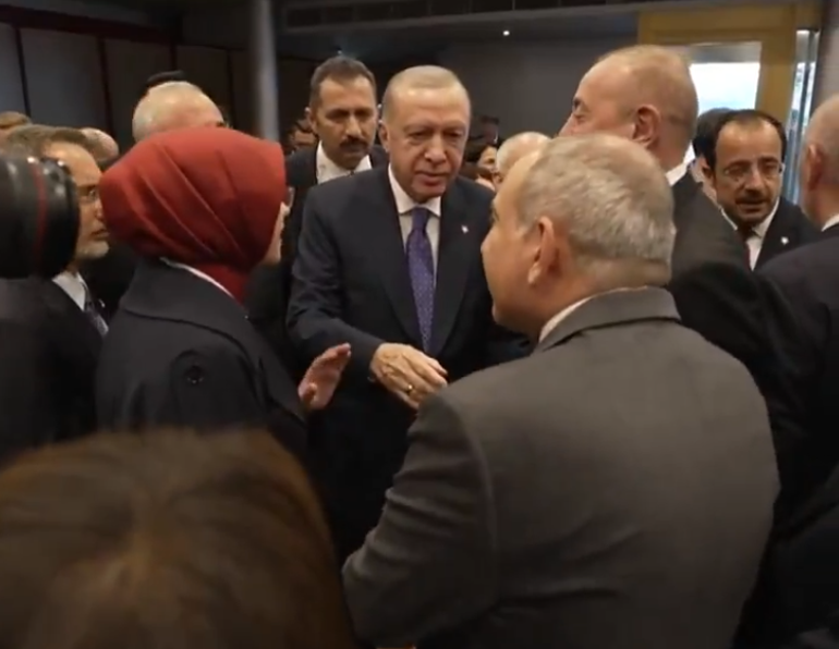 Tiranda dikkat çeken an Cumhurbaşkanı Erdoğan, İlham Aliyev ve Paşinyan bir araya geldi