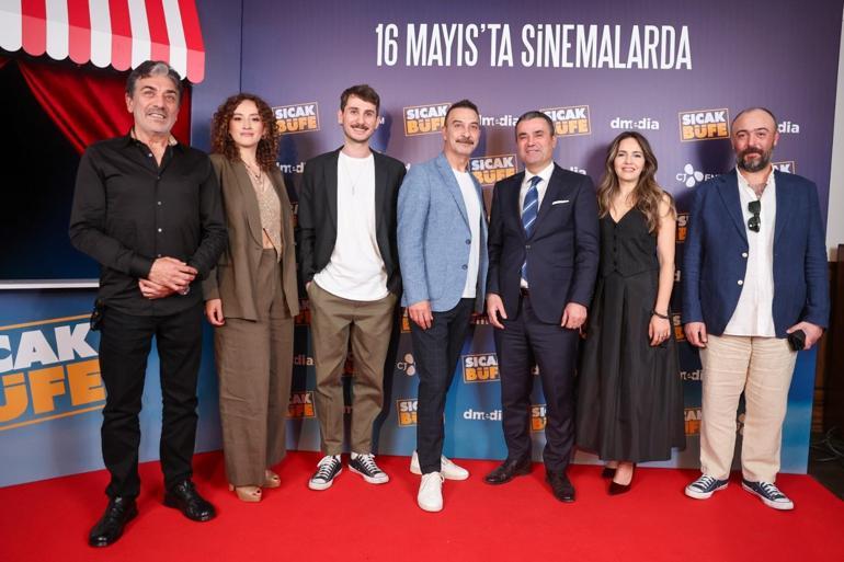 İki kardeşin para ile eğlenceli sınavı Sıcak Büfe vizyonda
