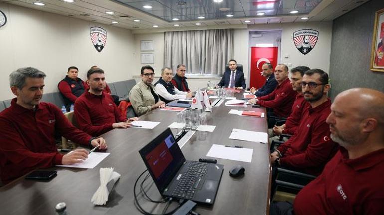 Bakan Bayraktar’dan, Karadeniz’deki Abdülhamid Han’a Ziyaret