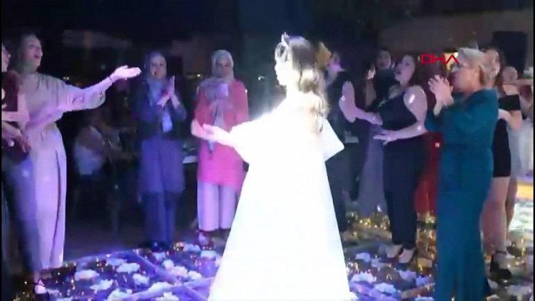 Kına gecesinde ilginç kaza: Disko topu düştü, gelin dahil 3 kişi yaralandı