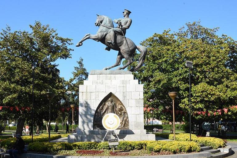 Atatürk, kurtuluş meşalesini 106 yıl önce Samsunda yaktı
