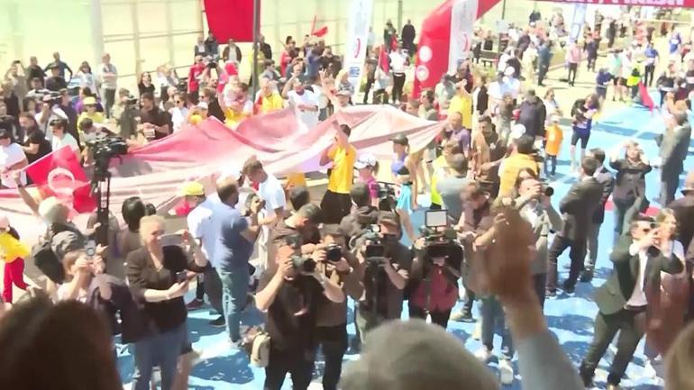 ANKARADA 19 MAYIS HALK KOŞUSU | Koşuyu CHP Genel Başkanı Özel başlattı