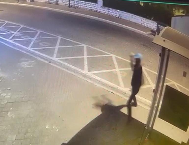 AK Parti binasına taşlı saldırı: Yakalama çalışmaları başlatıldı