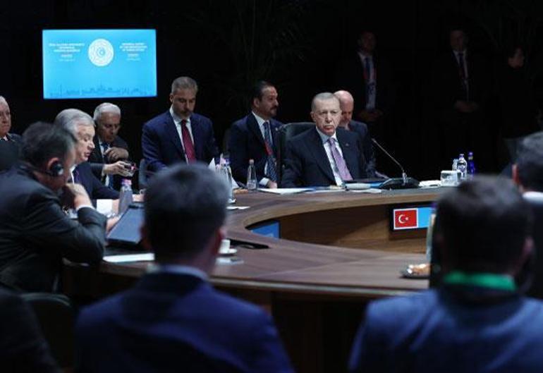 Cumhurbaşkanı Erdoğan, Budapeştede liderlerle hatıra fotoğrafı çektirdi