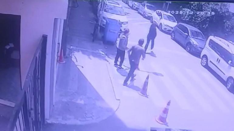 İstanbulda lise tuvaletinde arkadaşını bıçaklayan öğrenci tutuklandı