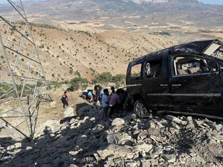 Şırnakta feci kaza: Aynı aileden 3 kişi yaşamını yitirdi