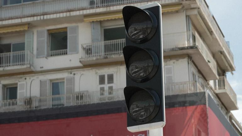 Fransa’da elektrik kesintisi: Kundaklama şüphesi gündemde