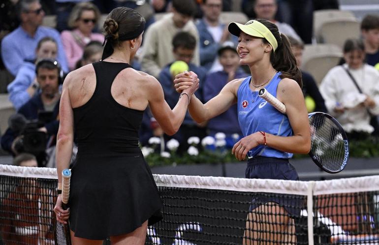 Milli tenisçi Zeynep Sönmez, Fransa Açıkta Svitolina’ya takıldı