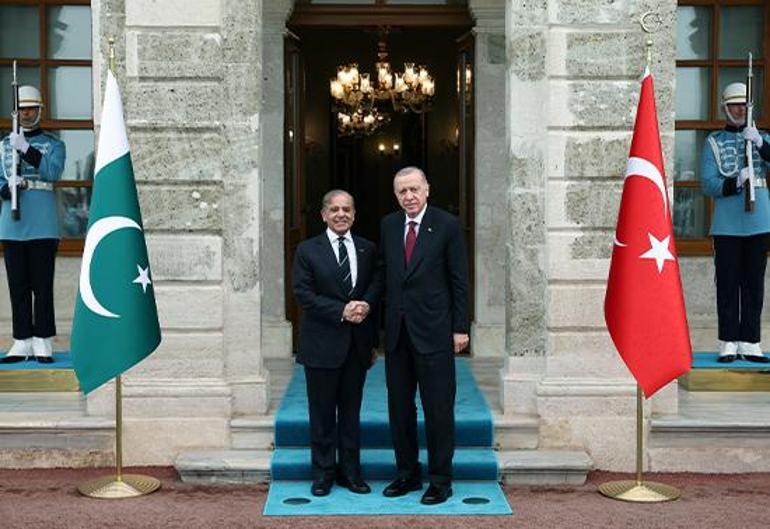Pakistan Başbakanı Şahbaz Şerif: Pakistan-Türkiye dostluğu daim olsun