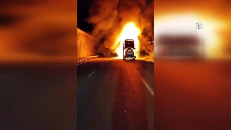 Bilecikte seyir halindeki TIR alev topuna döndü