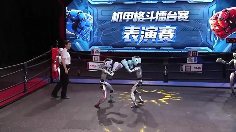 DÜNYADA BİR İLK Ringe çıkan bu sefer robotlardı