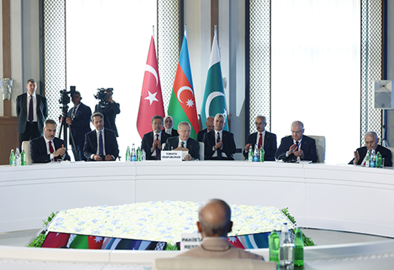 Azerbaycanda kritik üçlü zirve Cumhurbaşkanı Erdoğan: Aramızdaki bağı daha da güçlendireceğiz