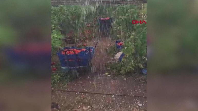 Akdenizi olumsuz hava koşulları vurdu: Mersinde hortum, Antalyada dolu