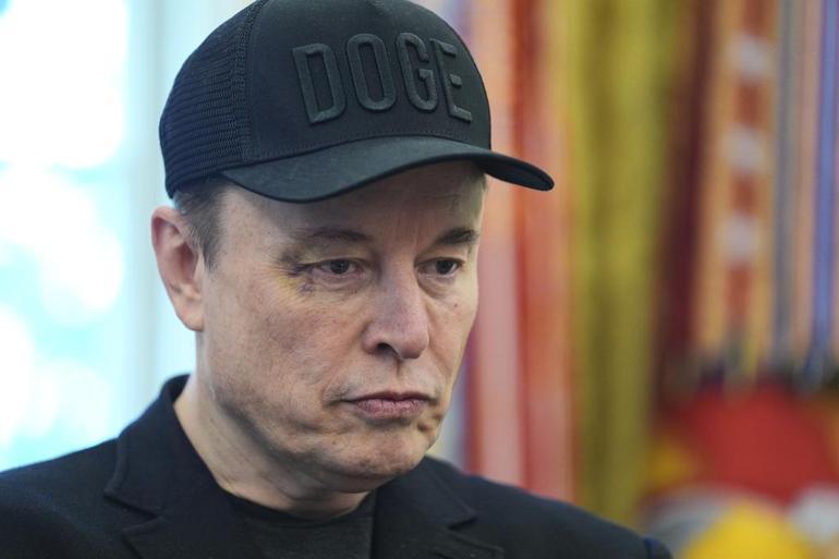 Elon Musk gözünü kimin morarttığını açıkladı