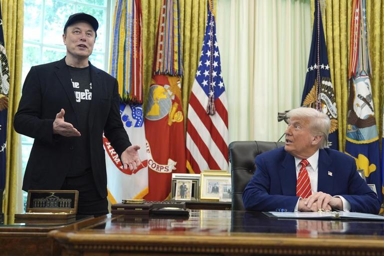 Elon Musk gözünü kimin morarttığını açıkladı