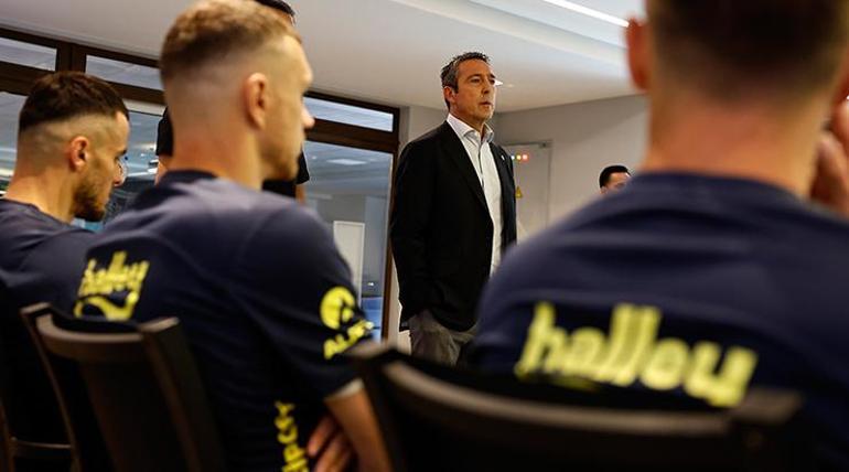 Ali Koç, Edin Dzeko ve Dusan Tadic’e plaket verdi