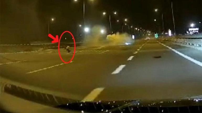 Sakarya’da feci kaza: Emniyet kemeri takılı olmayan çocuk, takla atan otomobilden yola düştü