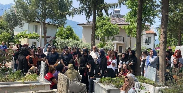 Marmaris depremi 14 yaşındaki Afra Nur’u hayattan kopardı Acılı ailesi son anlarını anlattı...