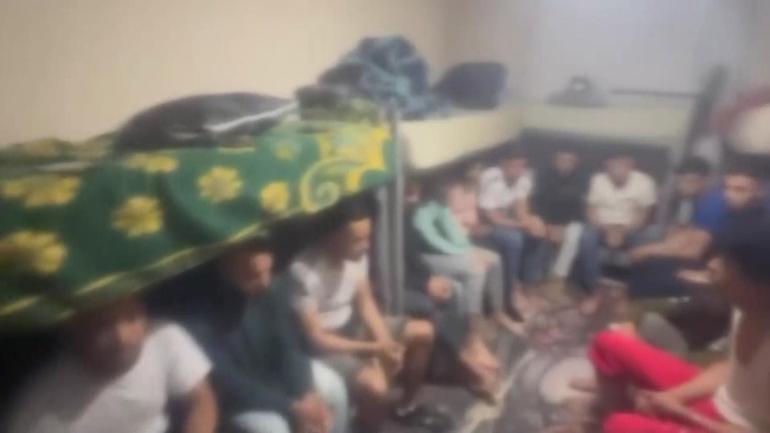 GÖÇMENLERE YARDIM EDİYORUM | Eşine bile söylemedi, polis ortaya çıkardı