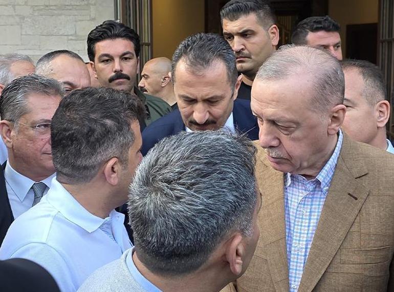 Cumhurbaşkanı Erdoğan bayram namazını Okluk Millet Camisinde vatandaşlar ile birlikte kıldı