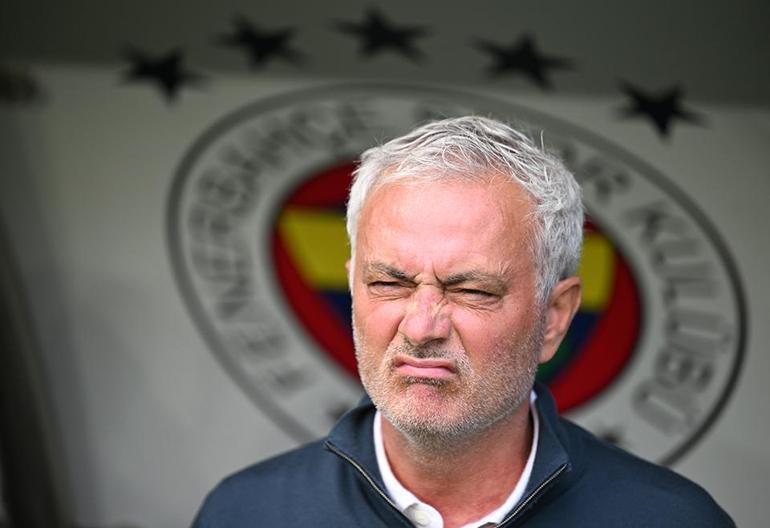 Fenerbahçe Teknik Direktörü Jose Mourinhoya iki talip birden