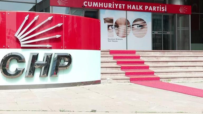 Siyasi partiler yarın bayramlaşacak