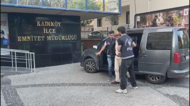 Kadıköyde Güney Koreli fenomene canlı yayında taciz