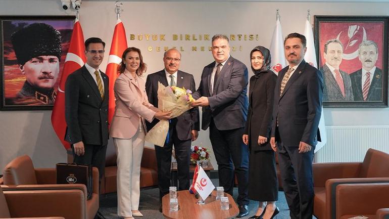 Siyasi partiler bayramlaştı | Terörsüz Türkiye mesajı: Süreç hızlanacak